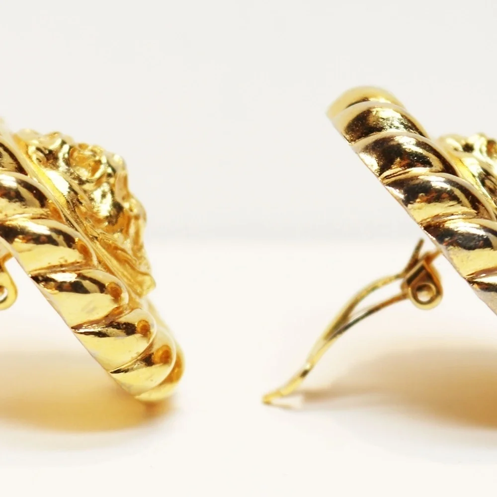 ⚜️ Vintage 1980s ANNE KLEIN Lion's Head Earrings
